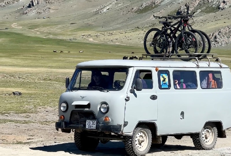 Our mighty Russian van transfersing the bikes to start line