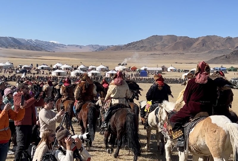 eagle hunters parade