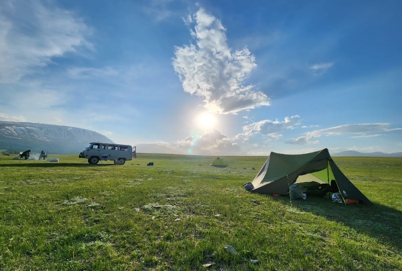 camping by twin lake