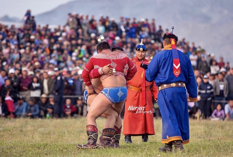 wrestlers in Naaadam in Ulgii